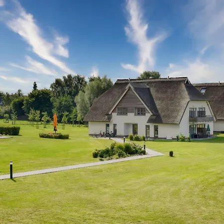 Gruenfink 04 Im Wreecher Idyll Ruegen By Ruyastay